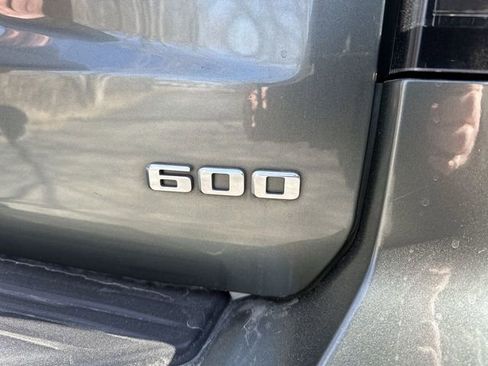 Used 2024 Cadillac Escalade Sport Platinum w/ LPO, ONYX Package image 33