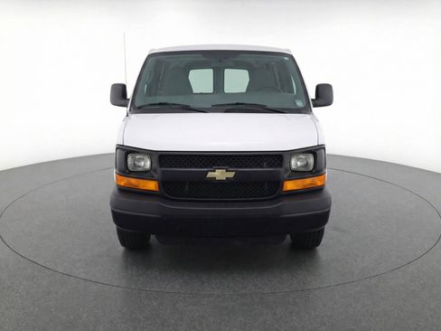 Used 2025 Chevrolet Express 3500 LT w/ LT Preferred Equipment Group image 2