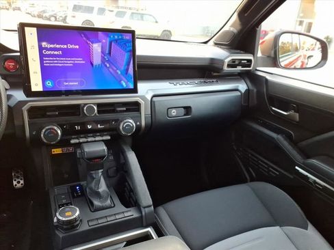 Used 2024 Toyota Tacoma TRD Sport image 12