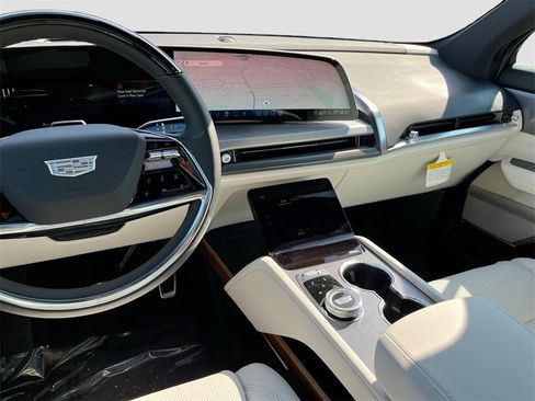 New 2026 Cadillac Vistiq Luxury image 23