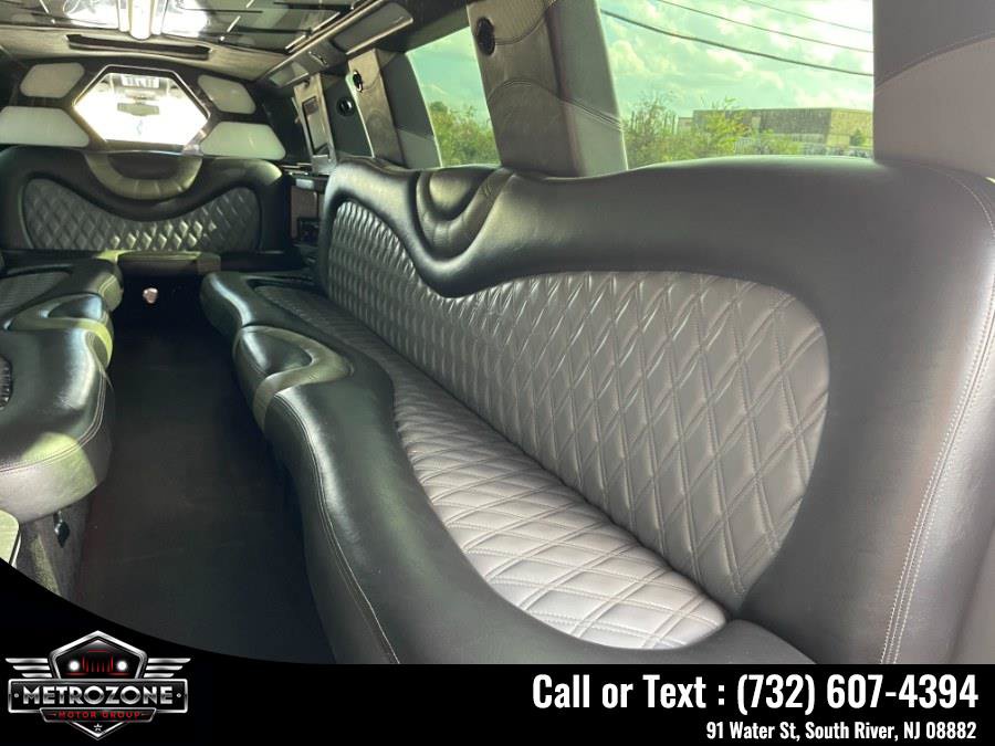 Used 2016 Cadillac Escalade 2WD image 17
