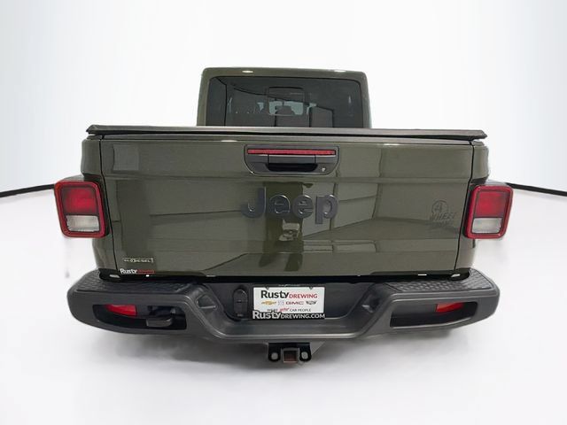 Used 2023 Jeep Gladiator Sport AWD/4WD image 6