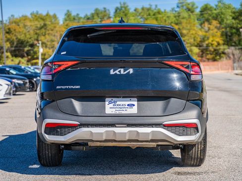 Used 2025 Kia Sportage EX image 6