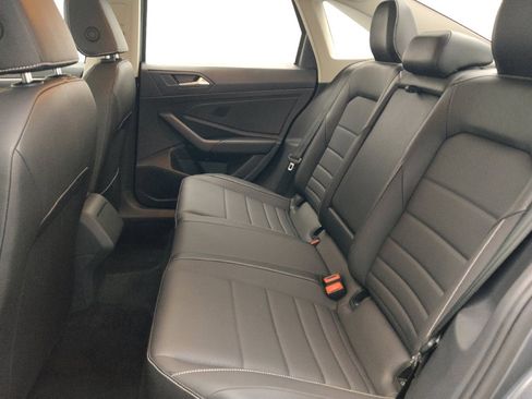 Used 2024 Volkswagen Jetta SE FWD image 18