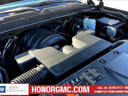 Used 2020 Chevrolet Tahoe LT AWD/4WD image 32