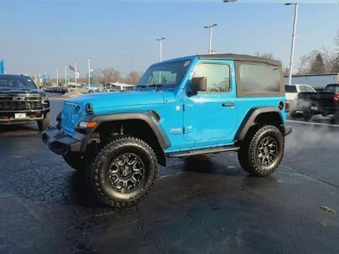 Used 2021 Jeep Wrangler Sport image 3