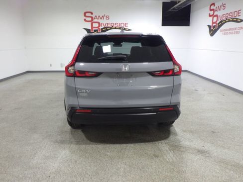 Used 2025 Honda CR-V EX-L image 3