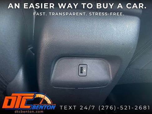 Used 2024 Nissan Sentra SV FWD image 25