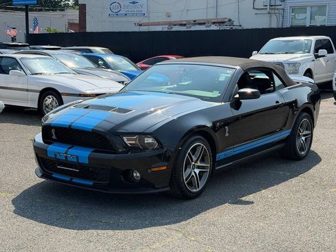 Used 2010 Ford Mustang Shelby GT500 RWD image 3