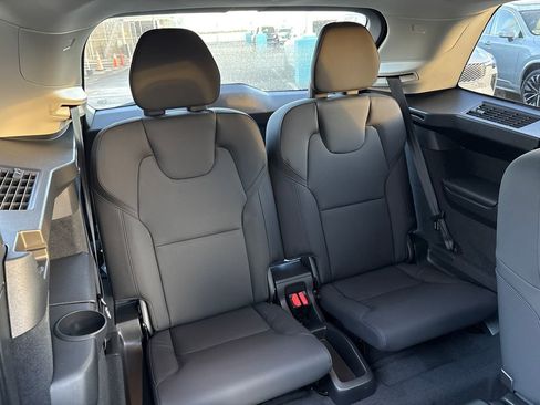 New 2026 Volvo XC90 T8 Core image 17