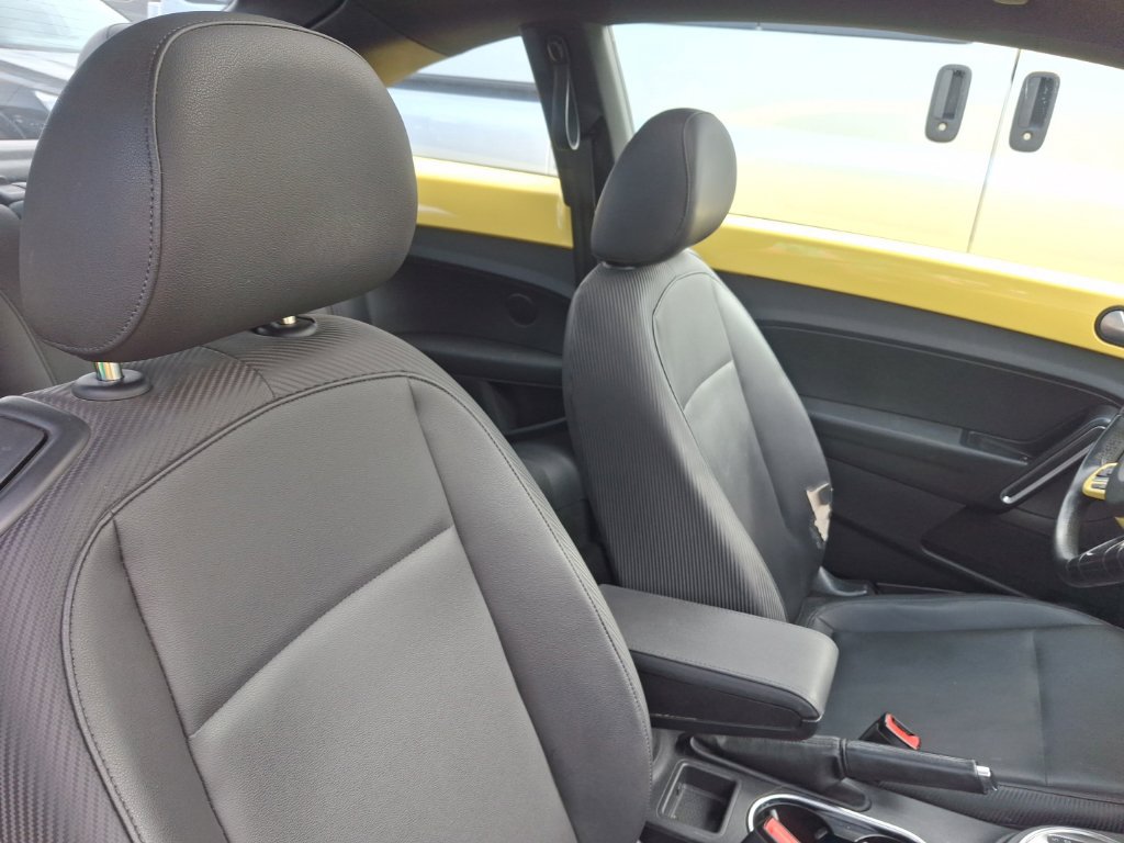 Used 2013 Volkswagen Beetle 2.5 FWD image 12