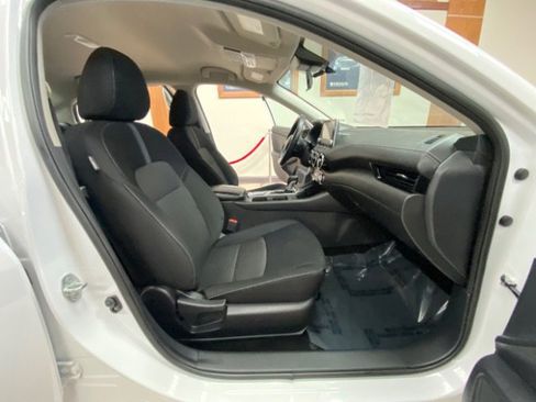 Used 2025 Nissan Sentra SV image 21