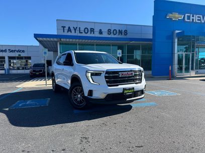 Used 2025 GMC Acadia Elevation