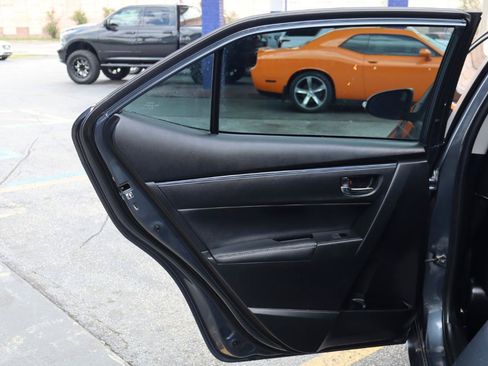 Used 2019 Toyota Corolla SE FWD image 15