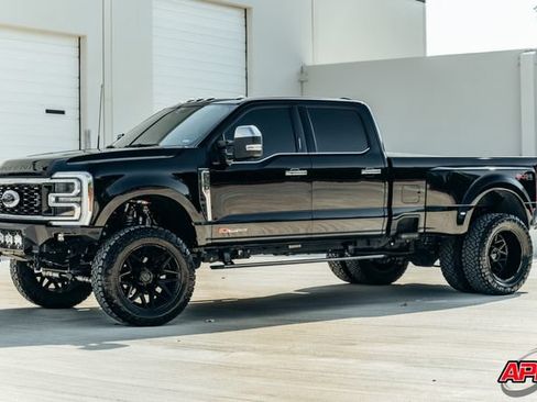 Used 2024 Ford F350 Platinum AWD/4WD image 42