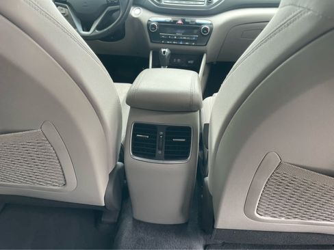 Used 2017 Hyundai Tucson Value FWD image 26