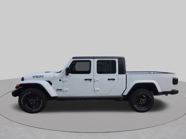 Used 2024 Jeep Gladiator Mojave AWD/4WD image 2