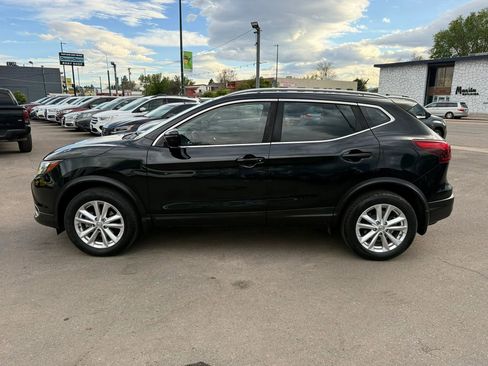 Used 2017 Nissan Rogue Sport SV w/ SV All-Weather Package AWD/4WD image 6