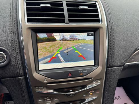 Used 2011 Lincoln MKX AWD w/ 102A Rapid Spec Order Code image 37