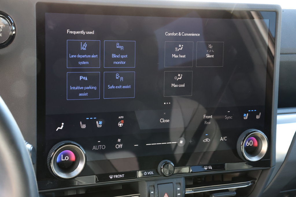 Used 2024 Lexus GX 550 w/ Accessory Package (Z1) AWD/4WD image 30