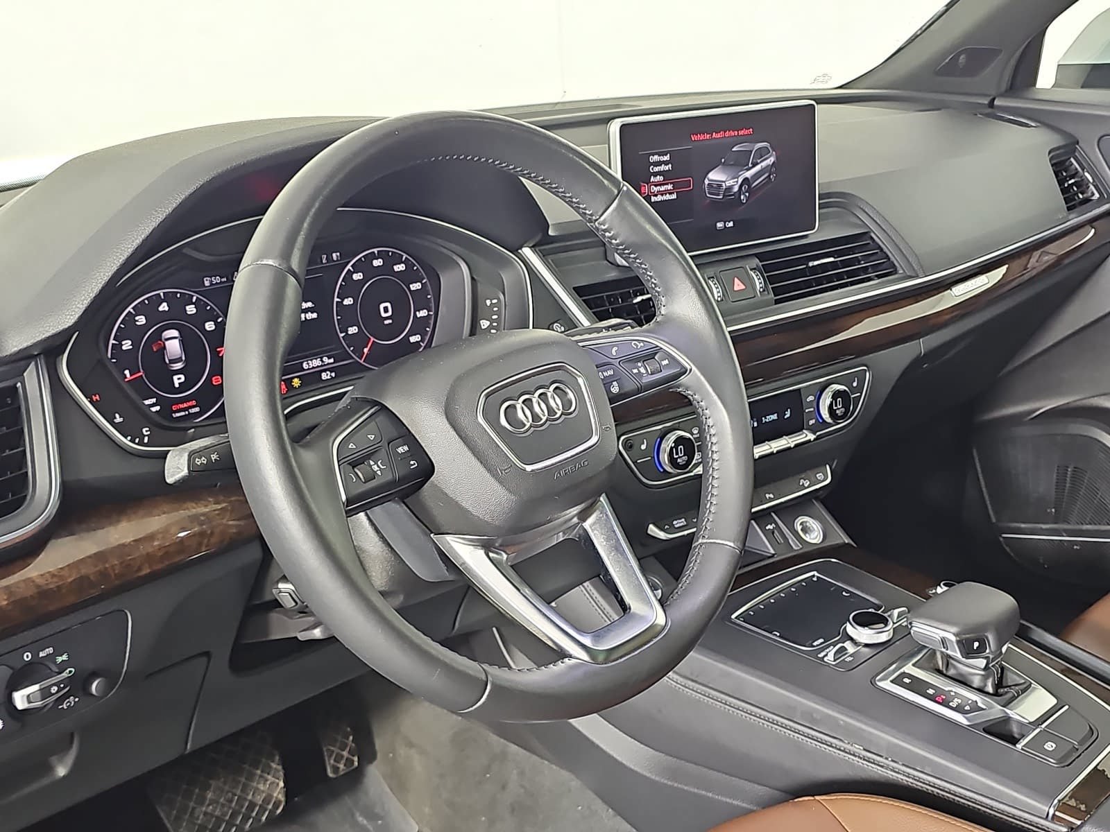 Used 2019 Audi Q5 2.0T Premium Plus w/ Premium Plus Package AWD/4WD image 16
