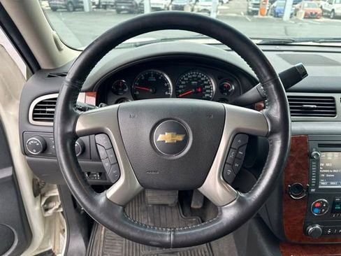 Used 2014 Chevrolet Suburban LTZ AWD/4WD image 6