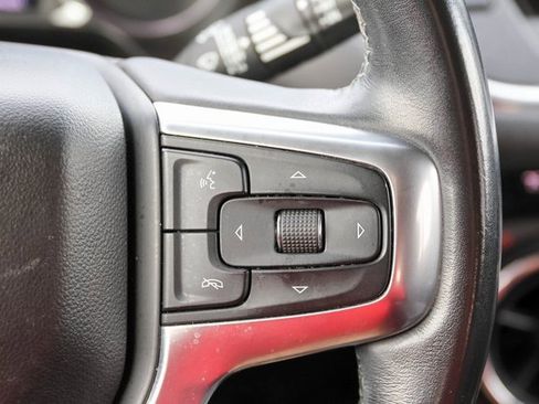 Used 2020 Chevrolet Blazer LT image 25