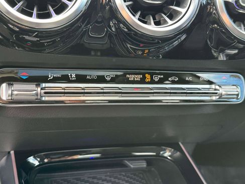 Certified 2023 Mercedes-Benz GLA 250 4MATIC image 25