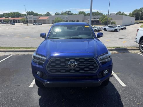 Used 2023 Toyota Tacoma TRD Off-Road w/ TRD Premium Off Road Package AWD/4WD image 16