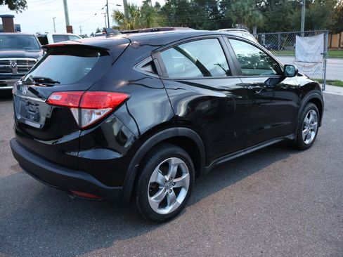 Used 2019 Honda HR-V LX image 5