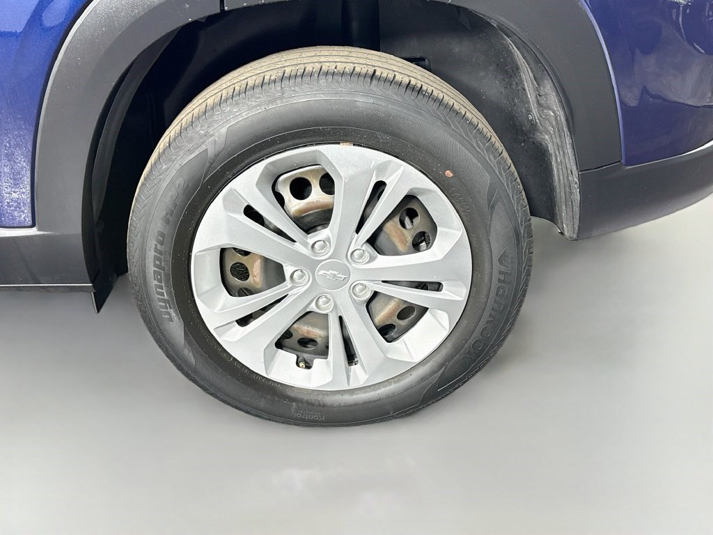 Used 2024 Chevrolet Trax LS w/ Driver Confidence Package FWD image 36