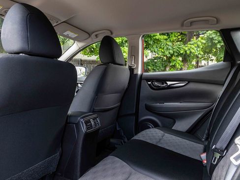 Certified 2022 Nissan Rogue Sport SV image 23