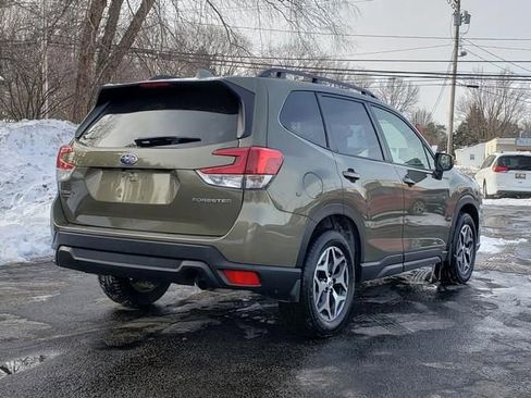 Certified 2023 Subaru Forester Premium image 3