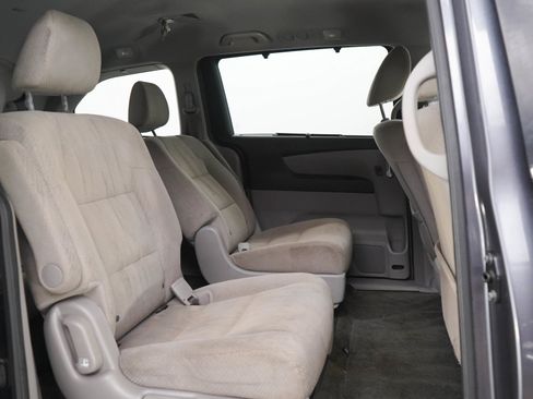 Used 2016 Honda Odyssey SE image 12