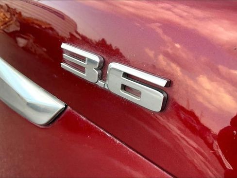 Used 2017 Cadillac XT5 Luxury w/ Driver Awareness Package image 14