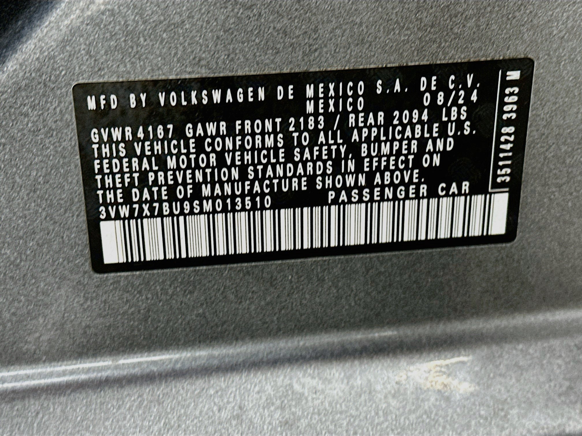 Used 2025 Volkswagen Jetta SE FWD image 12