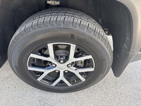 Certified 2025 Jeep Grand Cherokee Limited w/ MOPAR Finishing Package image 6