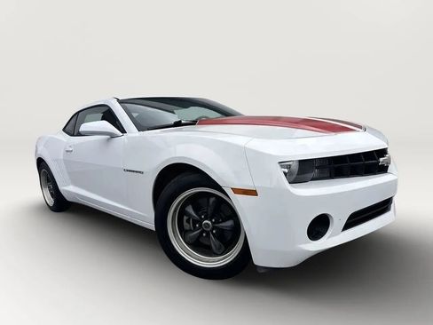Used 2012 Chevrolet Camaro LS RWD image 10