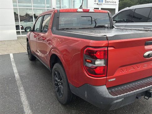 Used 2024 Ford Maverick Lariat w/ Black Appearance Package FWD image 3