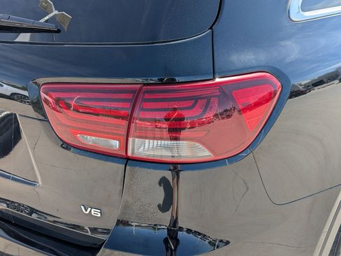 Used 2020 Kia Sorento S AWD/4WD image 11