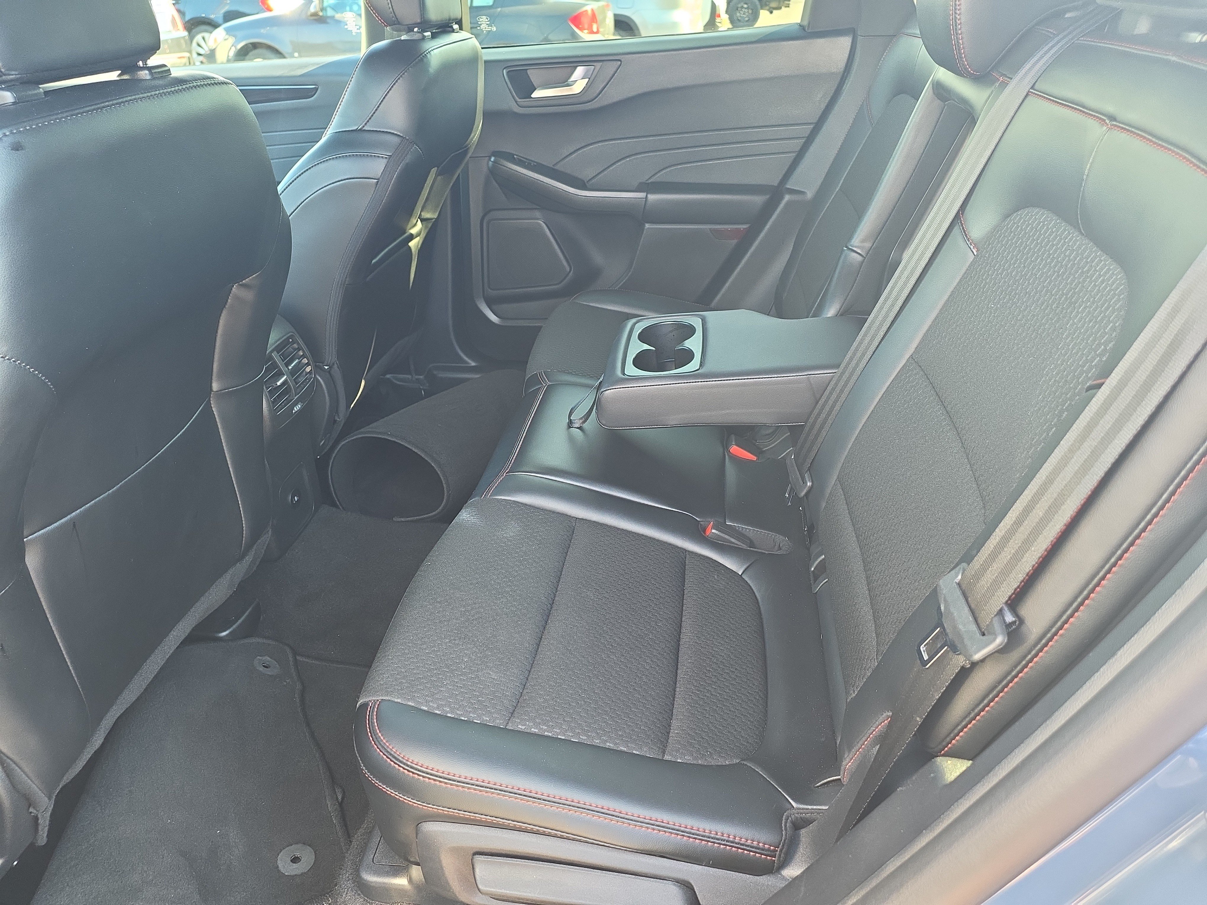 Used 2025 Ford Escape ST-Line Select AWD/4WD image 13