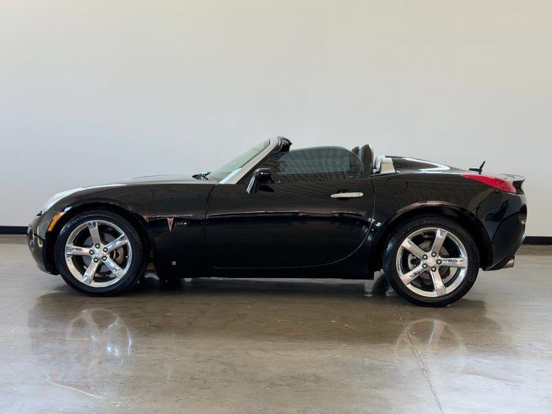 Used 2008 Pontiac Solstice GXP w/ Premium Package RWD image 6