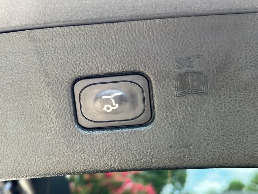 Certified 2022 Ford Edge Titanium AWD/4WD image 19