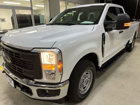 New 2026 Ford F250 XL w/ XL Chrome Package RWD image 3