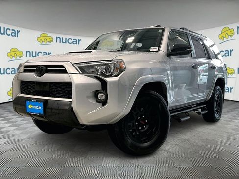 Used 2021 Toyota 4Runner Venture image 3