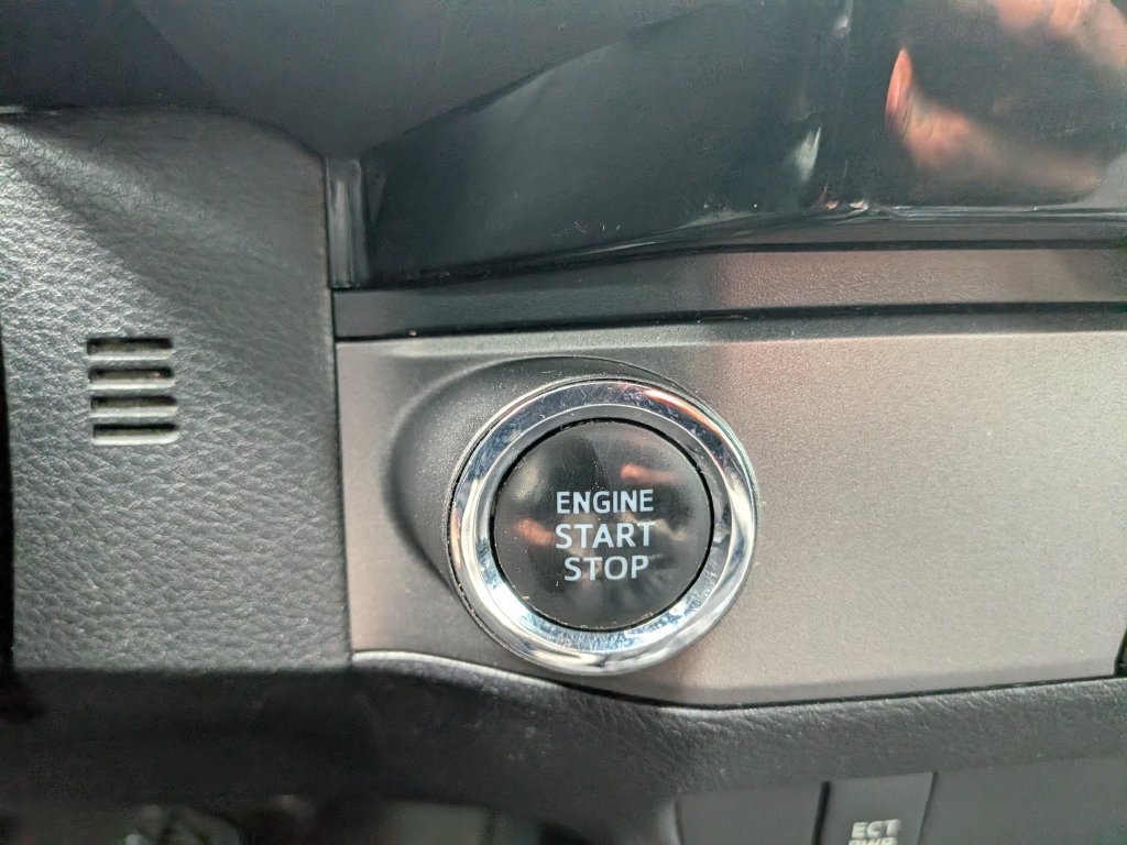 Used 2016 Toyota Tacoma TRD Sport w/ Towing Package RWD image 17