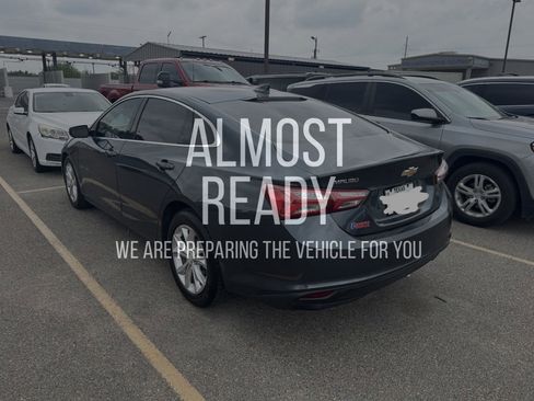 Used 2019 Chevrolet Malibu LT FWD image 3