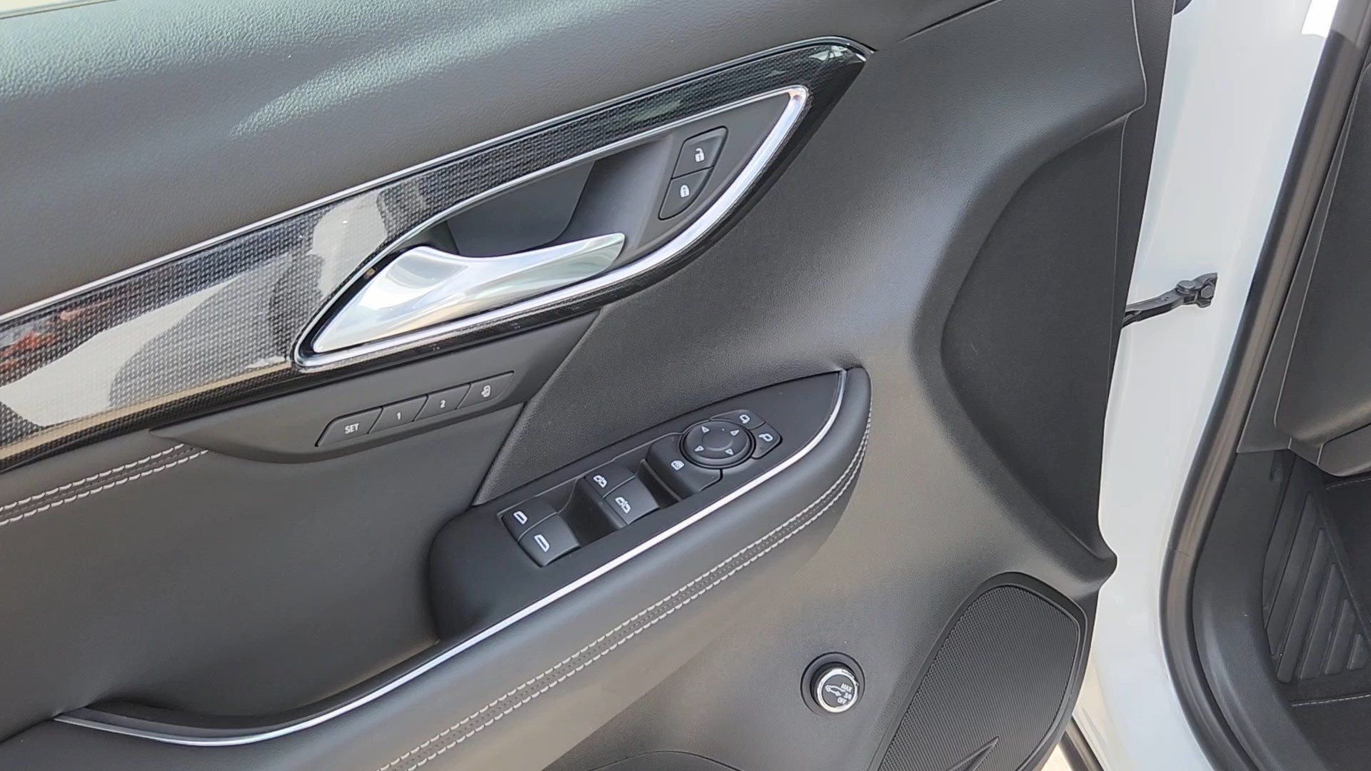 Used 2022 Buick Envision Essence w/ Safety Package AWD/4WD image 7
