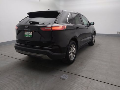 Used 2023 Ford Edge SEL image 7