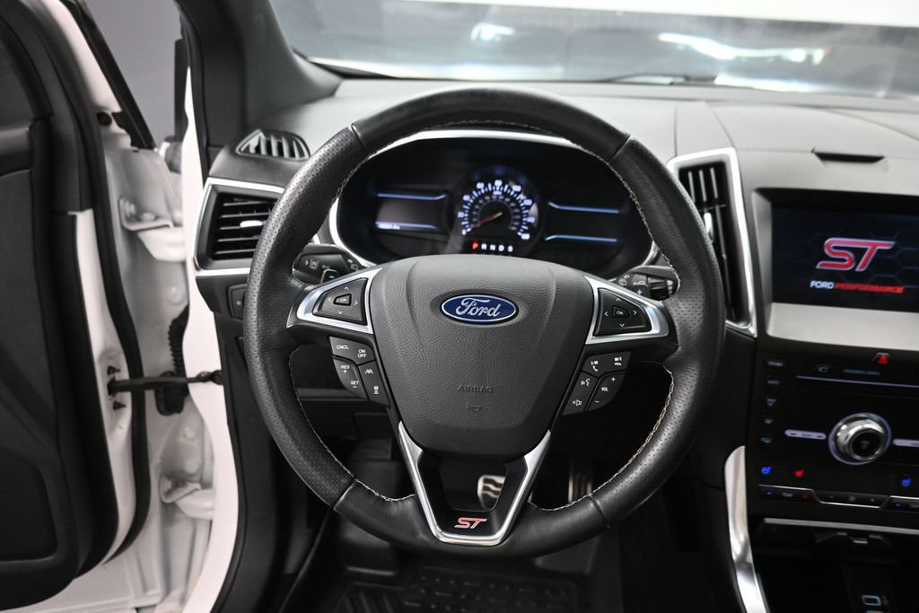 Used 2019 Ford Edge ST w/ Equipment Group 401A AWD/4WD image 24